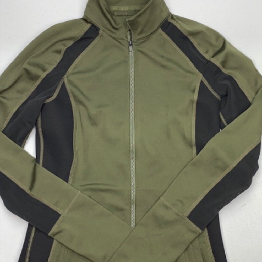 GRN/BLK Puma Warm up Jacket, S  Winter Sale